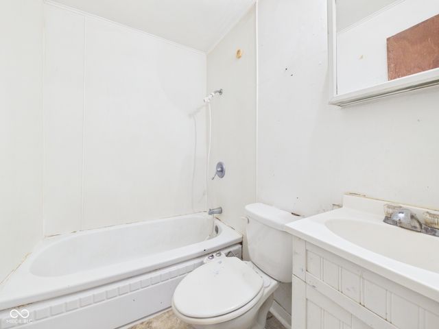 2507 E 5th Street, Anderson, IN 46012