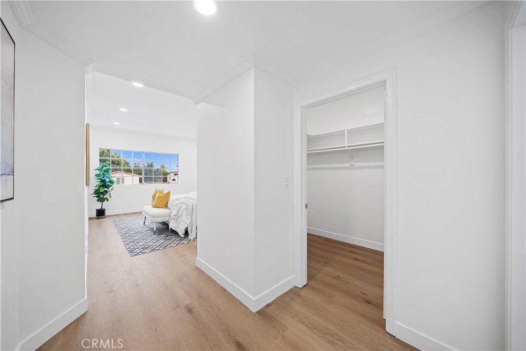 Image 28 of property listing at 10475 Ashton Avenue Avenue 301, Los Angeles, CA 90024