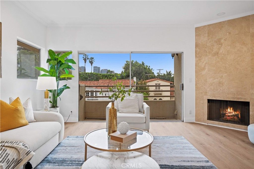 Image 42 of property listing at 10475 Ashton Avenue Avenue 301, Los Angeles, CA 90024