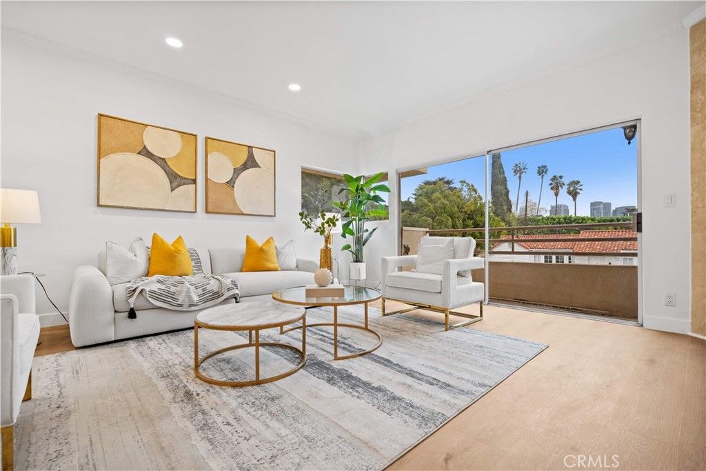 Image 43 of property listing at 10475 Ashton Avenue Avenue 301, Los Angeles, CA 90024