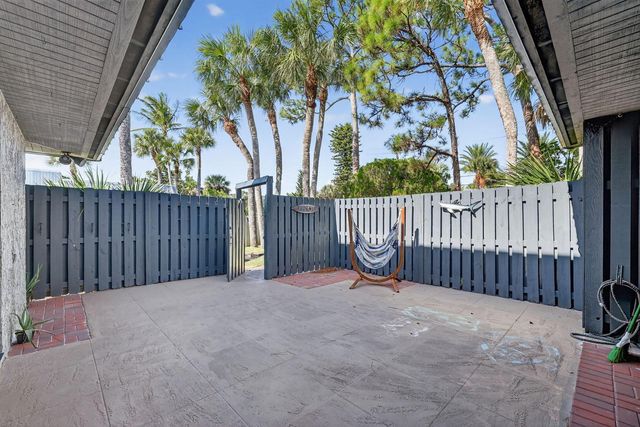 3860 Jefferson Street, Stuart, FL 34997