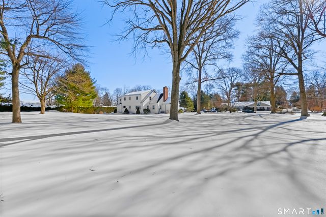 107 Stonehedge Drive North, Greenwich, CT 06831