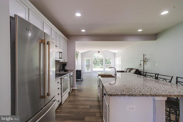 2311 RIVERVIEW RD, Essex, MD 21221
