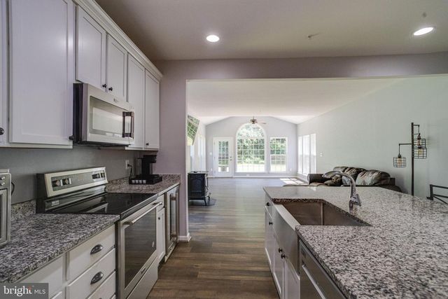 2311 RIVERVIEW RD, Essex, MD 21221