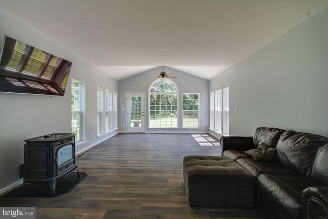 2311 RIVERVIEW RD, Essex, MD 21221