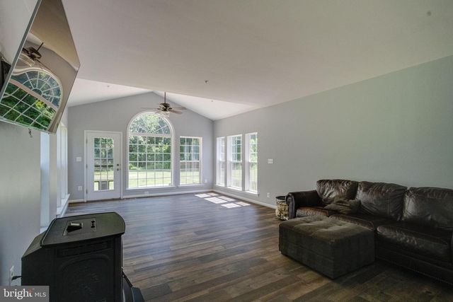 2311 RIVERVIEW RD, Essex, MD 21221