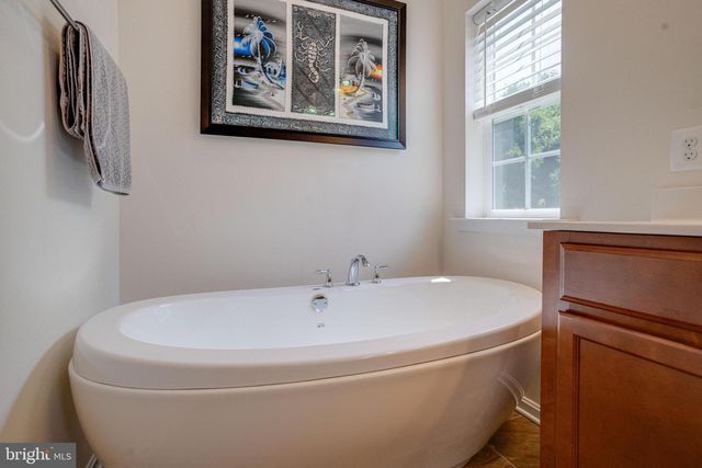 2311 RIVERVIEW RD, Essex, MD 21221