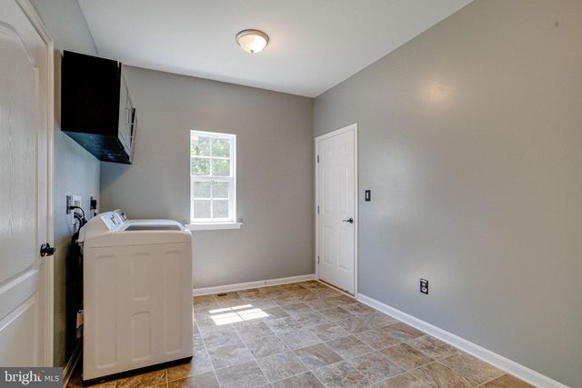 2311 RIVERVIEW RD, Essex, MD 21221