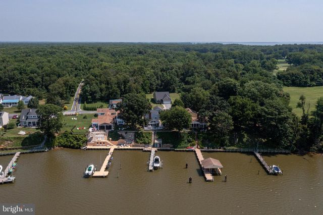 2311 RIVERVIEW RD, Essex, MD 21221