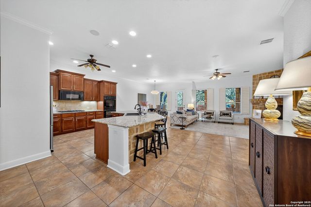 18627 Canoe Brk, San Antonio, TX 78258