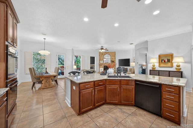 18627 Canoe Brk, San Antonio, TX 78258