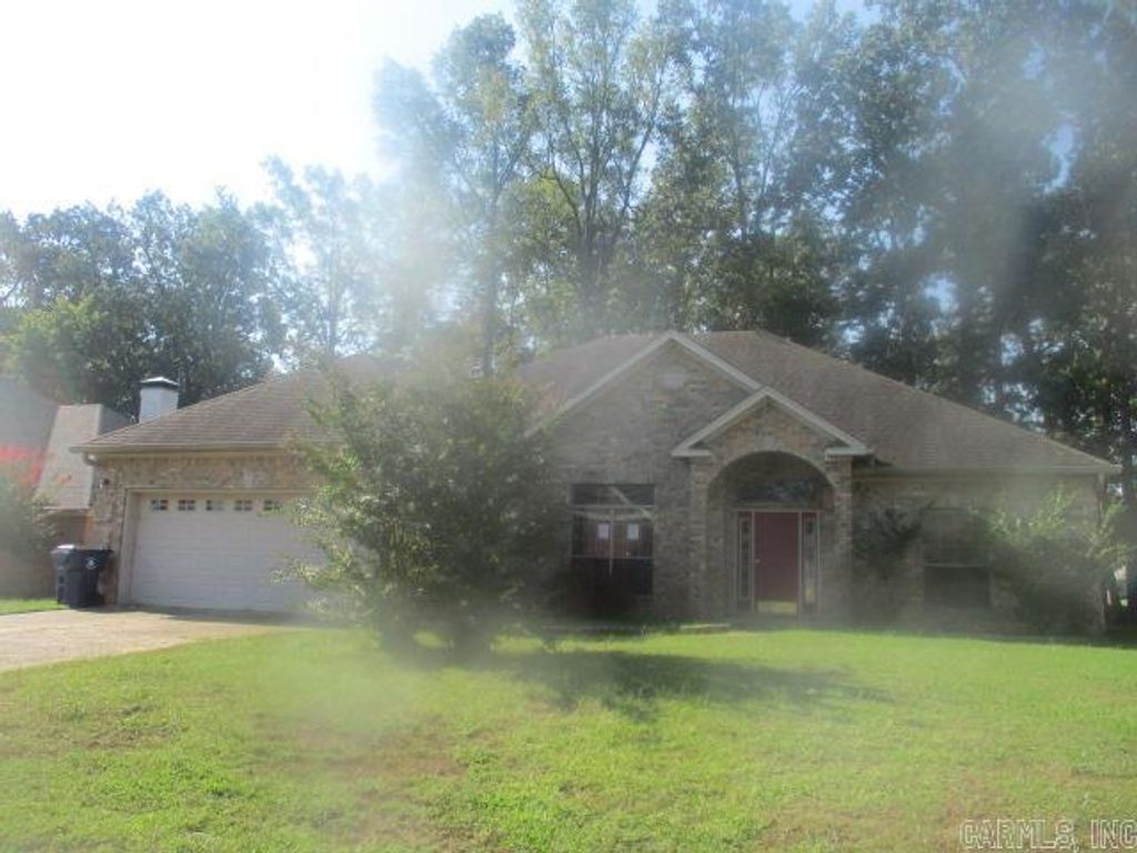 110 Montpellier Drive, Maumelle, AR 72113