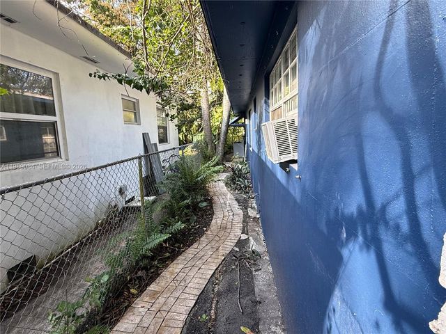 287 NE 118th Ter D, Miami, FL 33161