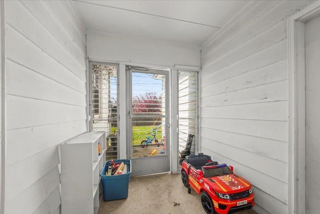 257 Fairfield Street, Waterloo, IA 50703