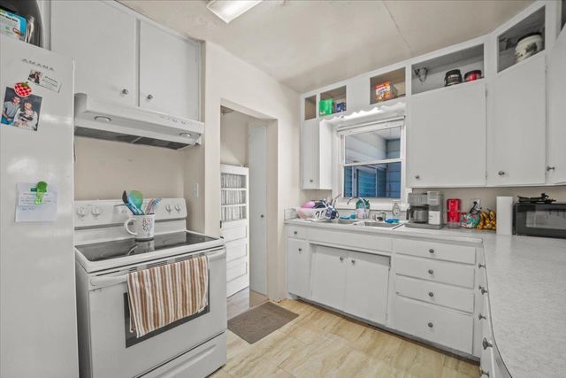 257 Fairfield Street, Waterloo, IA 50703