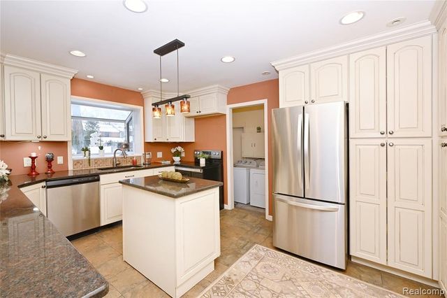 1850 Dorchester Road, Birmingham, MI 48009