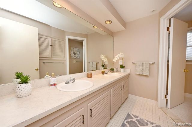 1850 Dorchester Road, Birmingham, MI 48009