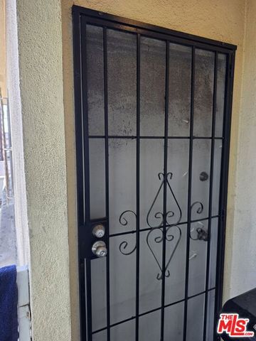 754 E 84th Place 4, Los Angeles, CA 90001