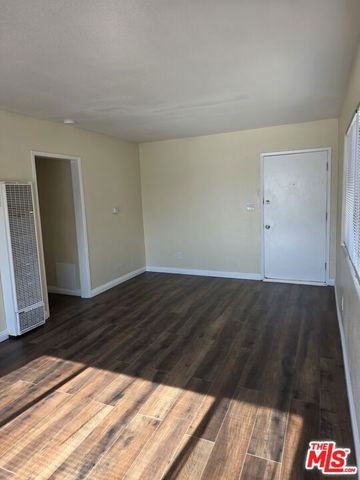 754 E 84th Place 4, Los Angeles, CA 90001