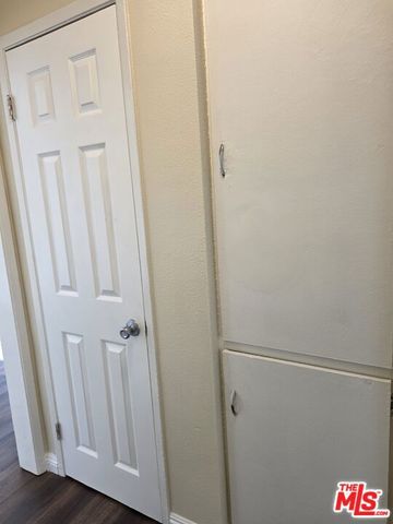 754 E 84th Place 4, Los Angeles, CA 90001