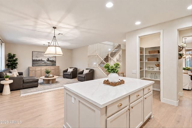 21614 N 39TH Place, Phoenix, AZ 85050