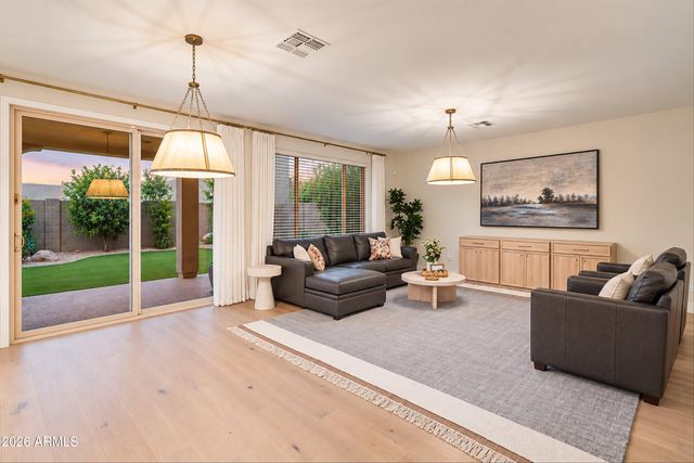21614 N 39TH Place, Phoenix, AZ 85050