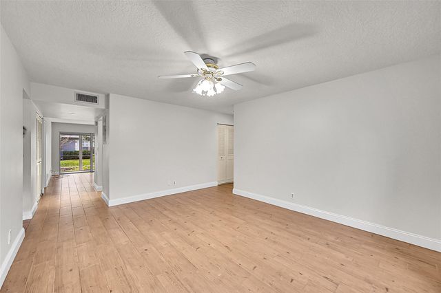 428 NW 70th Avenue 140, Plantation, FL 33317