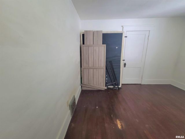 1220 N UNIVERSITY Street, Peoria, IL 61606