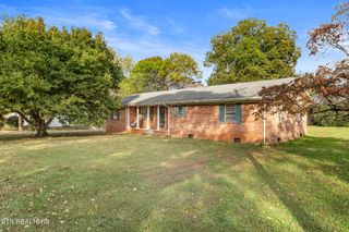 633 Monroe St, Madisonville, TN 37354