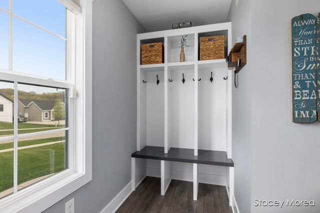 6327 Bentley Drive, Belmont, MI 49306