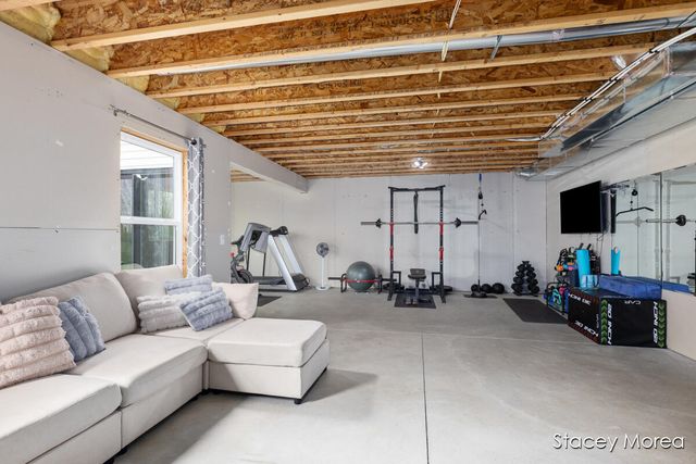 6327 Bentley Drive, Belmont, MI 49306