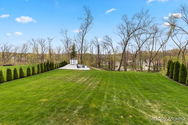6327 Bentley Drive, Belmont, MI 49306