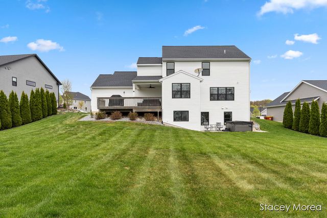 6327 Bentley Drive, Belmont, MI 49306