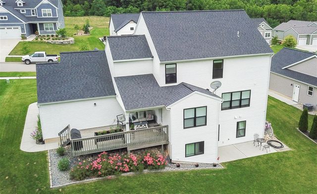 6327 Bentley Drive, Belmont, MI 49306