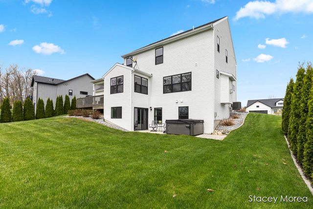 6327 Bentley Drive, Belmont, MI 49306