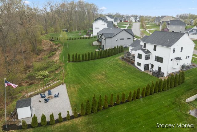 6327 Bentley Drive, Belmont, MI 49306