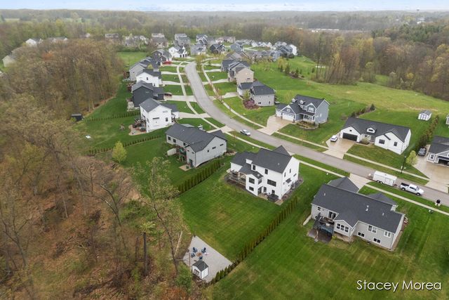 6327 Bentley Drive, Belmont, MI 49306