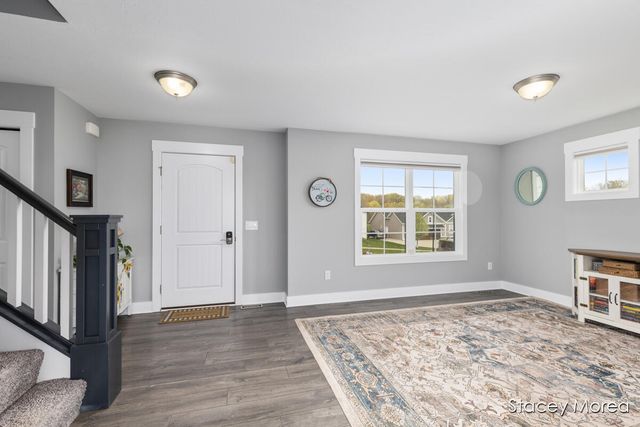 6327 Bentley Drive, Belmont, MI 49306