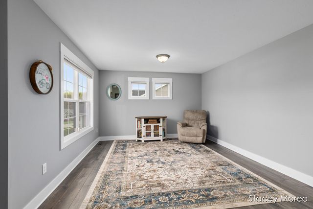 6327 Bentley Drive, Belmont, MI 49306