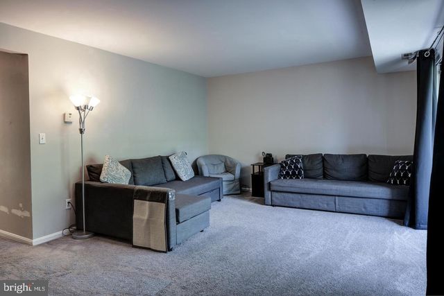 7758 LAKECREST DR, Greenbelt, MD 20770