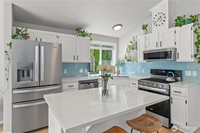 3702 48th Avenue NE, Tacoma, WA 98422