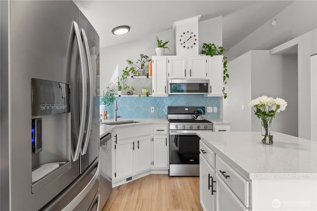 3702 48th Avenue NE, Tacoma, WA 98422