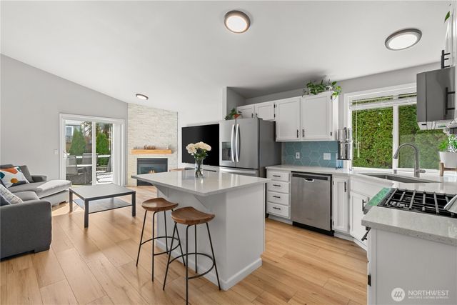 3702 48th Avenue NE, Tacoma, WA 98422