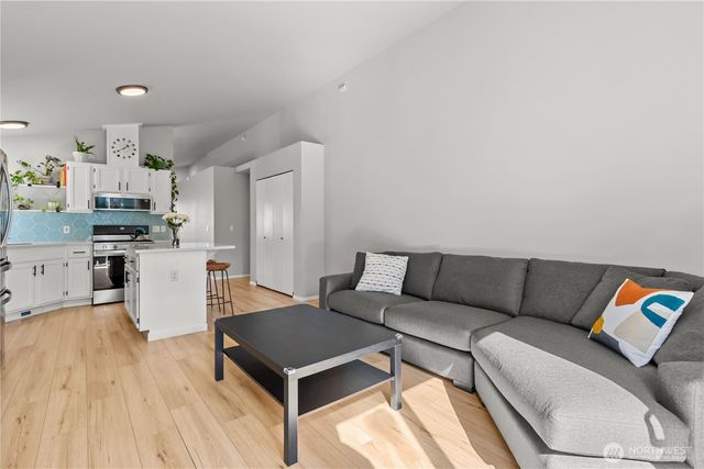 3702 48th Avenue NE, Tacoma, WA 98422