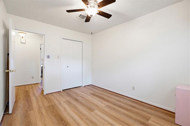 501 Meadow DR, Rockdale, TX 76567