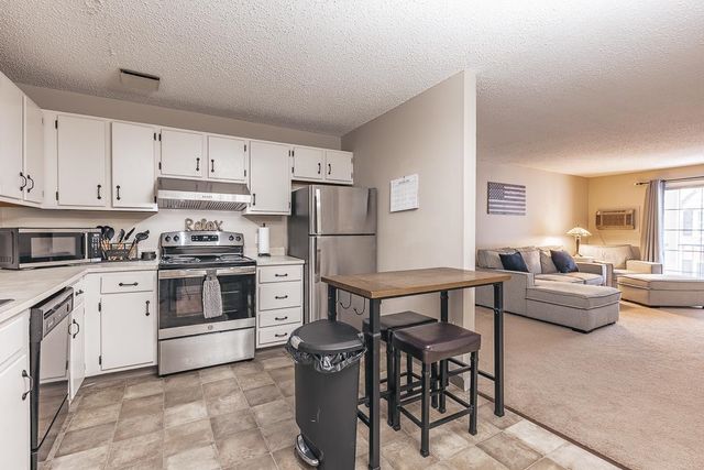 3 Northbrook Dr Unit 307, Manchester, NH 03102