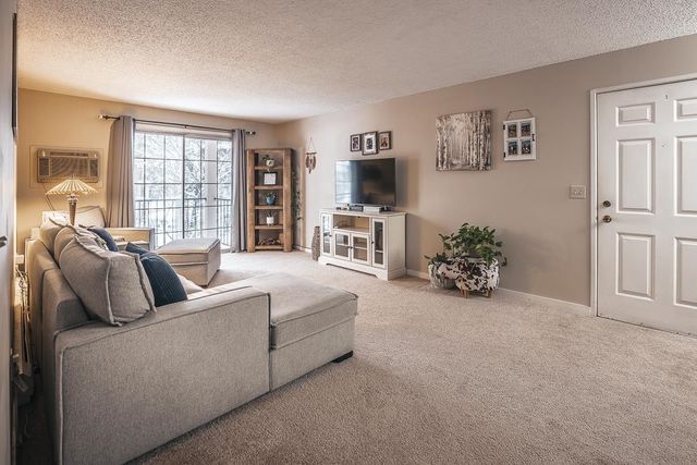 3 Northbrook Dr Unit 307, Manchester, NH 03102