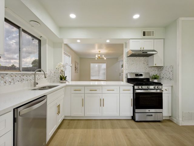 2018 Vail Drive, Garland, TX 75044