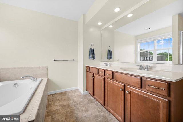 340 WISSLER WAY, Landisville, PA 17538