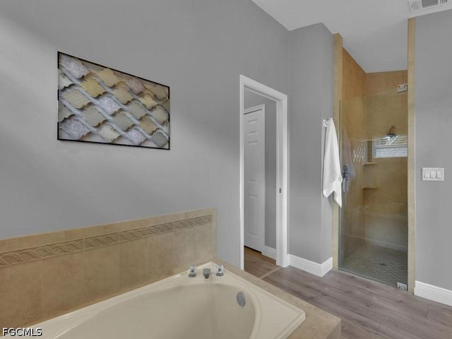 11481 Bent Pine DR, Fort Myers, FL 33913